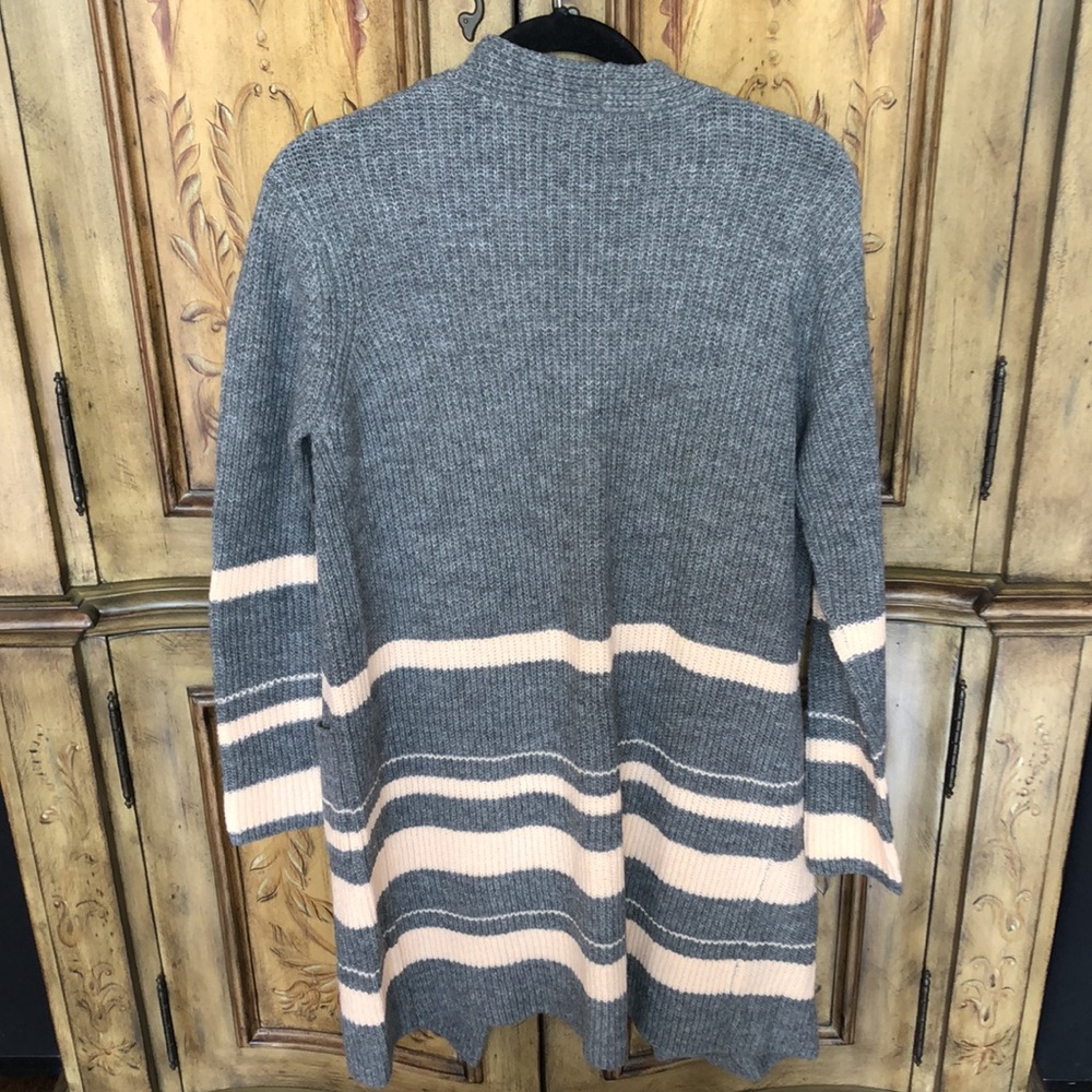 Sweet Romeo Cardigan - Picture 2 of 7